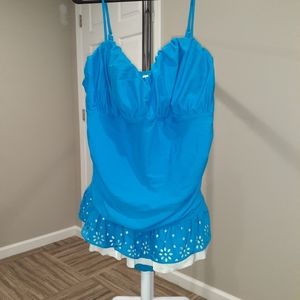 #222 NWT Jaclyn Smith One piece Swimsuit